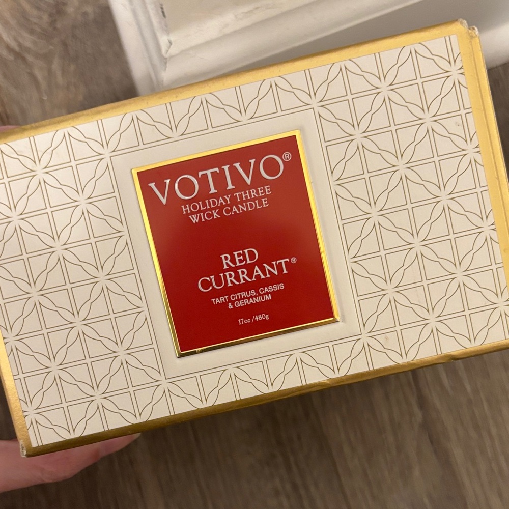 Red Currant Holiday Three Wick Candle